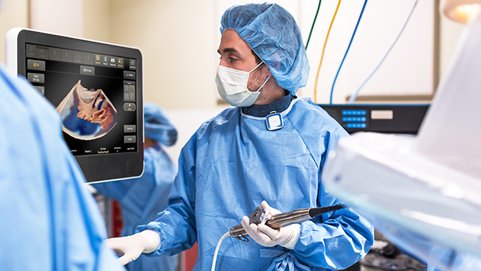 (opens in the same window) Structural heart disease treatment in Azurion Lab